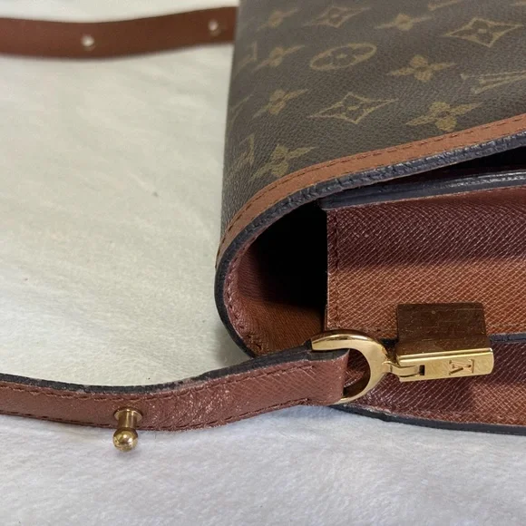 Louis Vuitton Raspail - Picture 8 of 16